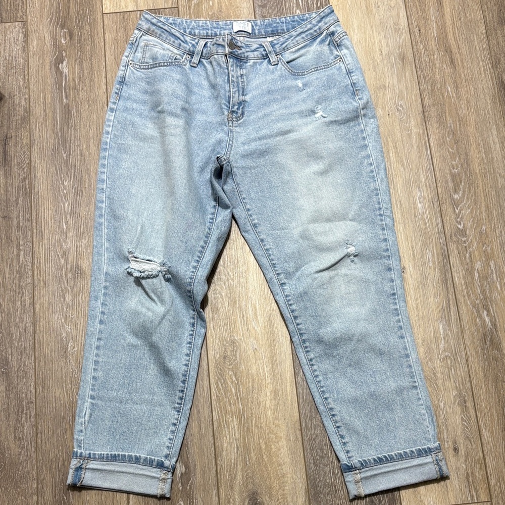 Stylish Light Blue Women's Jeans size 8